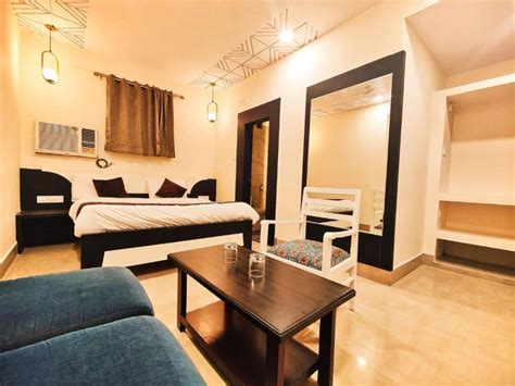 collection o 810308 hotel mahamaya  OYO Promises &#9989Complimentary Breakfast &#9989Free Cancellation &#9989Free WiFi &#9989AC Room &#9989Spotless linen & &#9989Clean Washrooms